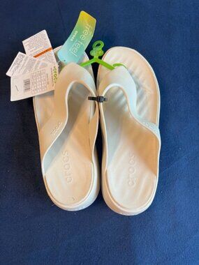NEW ~ CROCS ~ Getaway Platform Flip ~ Cream Color